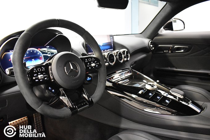 MERCEDES-BENZ GT AMG Night Edition